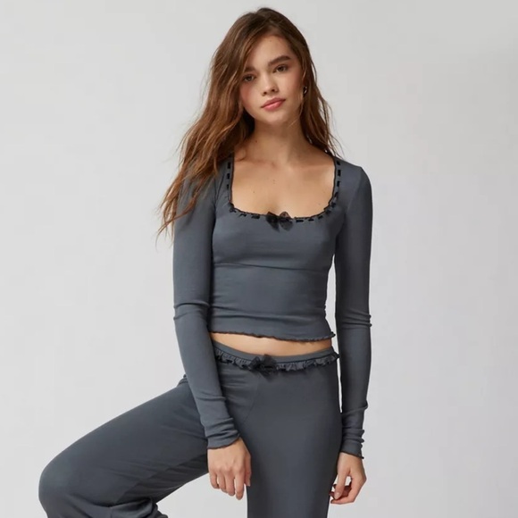 UO Out From Under Sweet Dreams Long Sleeve Top, Grey, Large, NWT - Picture 1 of 7